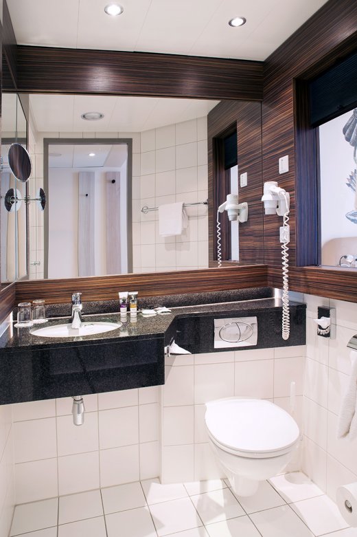 &copy; HOTEL MERCURE